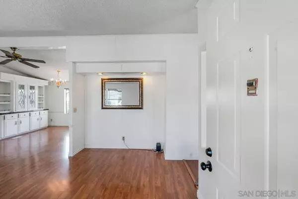 Escondido, CA 92027,211 N Citrus Avenue ##50