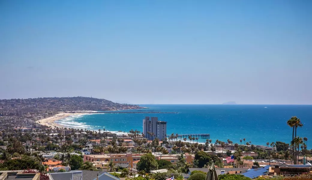 5560 Moonlight Lane, La Jolla, CA 92037