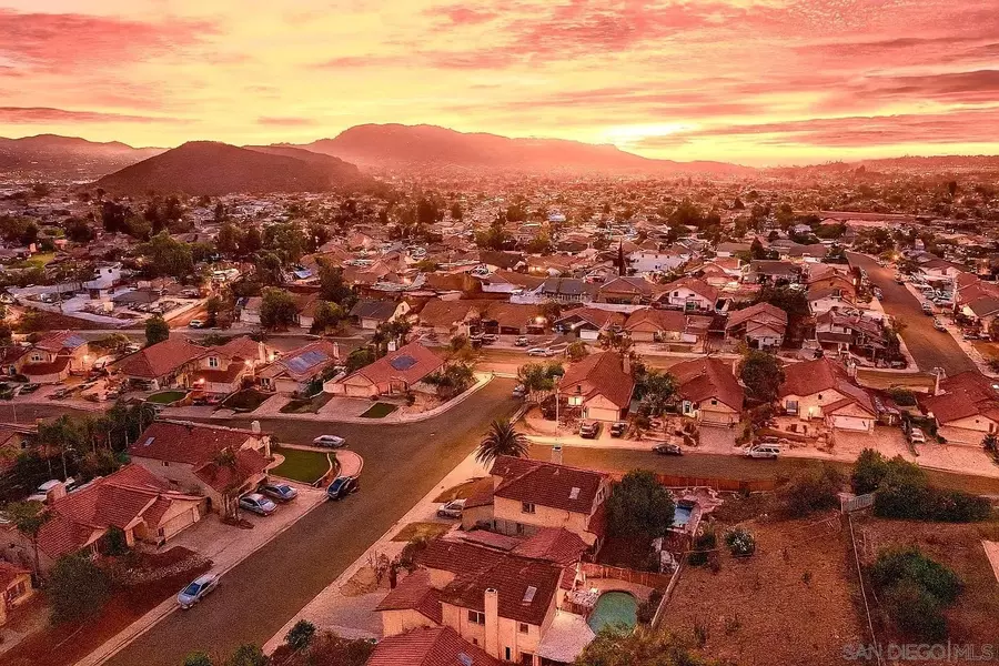 10226 Julio Pl, Santee, CA 92071