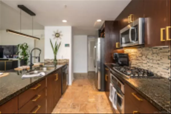 San Diego, CA 92103,3812 Park Blvd #206