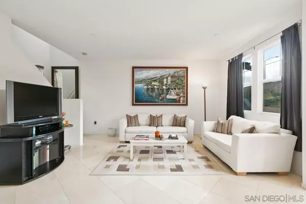 San Diego, CA 92127,16915 Hutchins Lndg #45