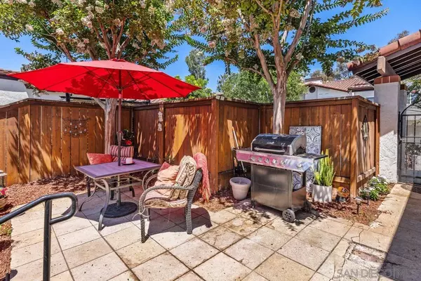 La Mesa, CA 91941,3860 MURRAY HILL RD