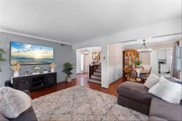 San Diego, CA 92116,4417 Braeburn Road
