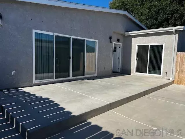 San Diego, CA 92117,5260 Appleton st