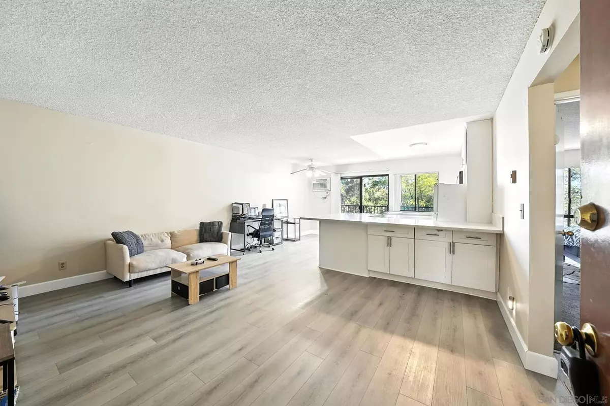 San Diego, CA 92119,7838 Cowles Mountain Court #C6