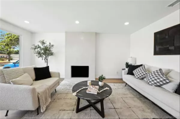 San Diego, CA 92111,7114 Astoria St