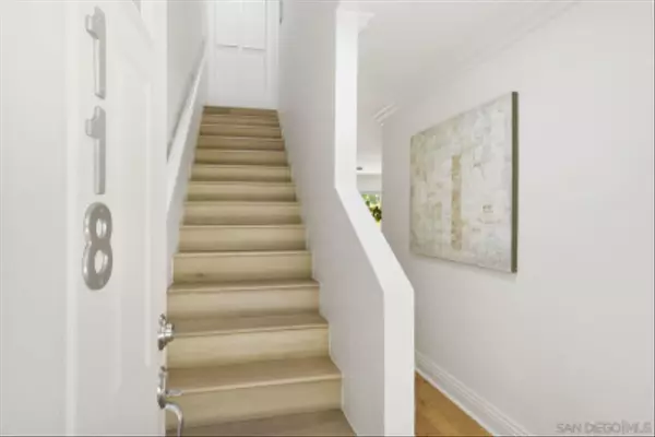San Diego, CA 92115,4777 Seminole Dr #118