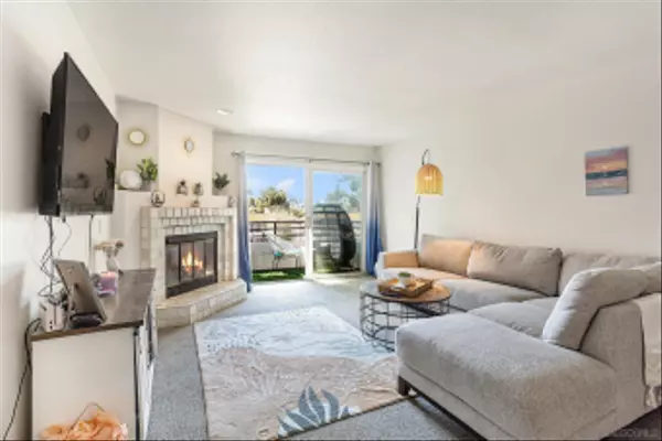 San Diego, CA 92109,4887 Bella Pacific Row #241