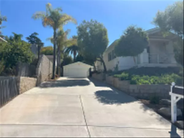 Escondido, CA 92025,1120 S Broadway