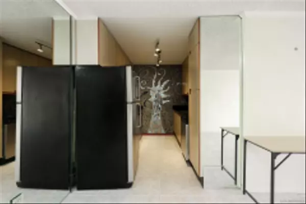 San Diego, CA 92122,8338 Regents Rd. #1S