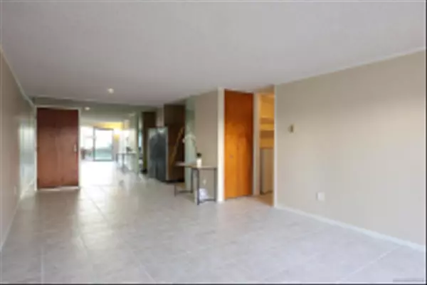 San Diego, CA 92122,8338 Regents Rd. #1S