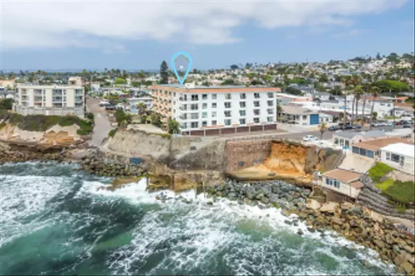 San Diego, CA 92107,4878 Pescadero Ave #206