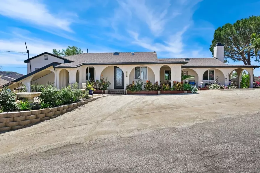 11609 Sunset Knolls Rd, Lakeside, CA 92040