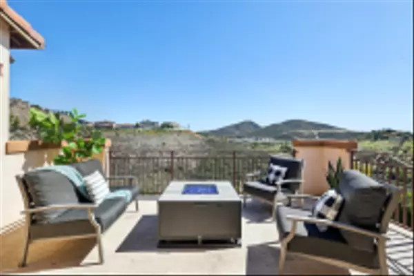San Marcos, CA 92078,1208 Lexi