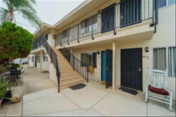 San Diego, CA 92116,4518-24 Kansas St