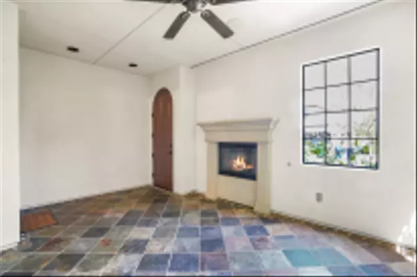 San Diego, CA 92127,16052 Newton Hl