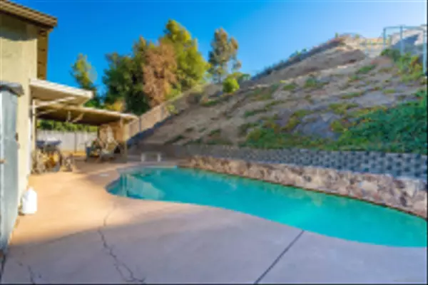 El Cajon, CA 92021,8546 Blanco Terrace