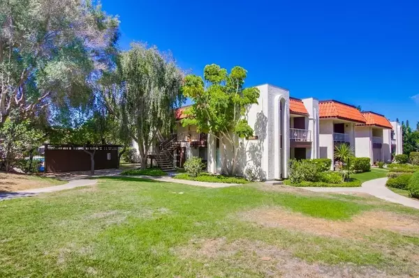 San Diego, CA 92119,6878 Navajo Road #74