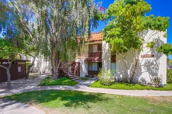 San Diego, CA 92119,6878 Navajo Road #74