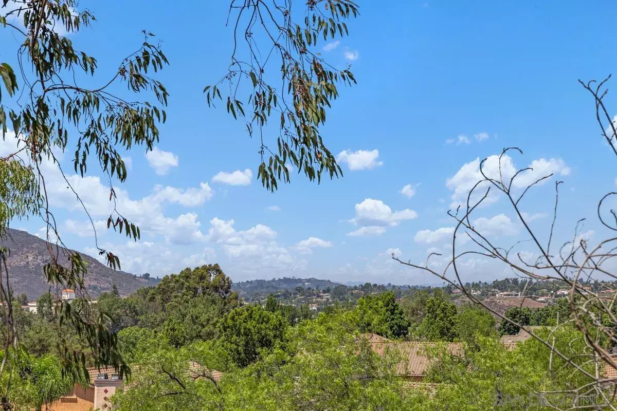 San Diego, CA 92128,18557 Caminito Pasadero #389