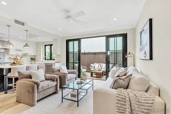 La Jolla, CA 92037,726 Silver Street