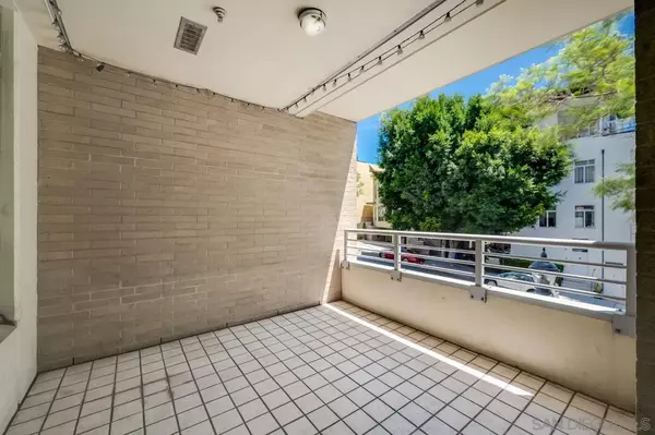 San Diego, CA 92101,850 Beech St #101