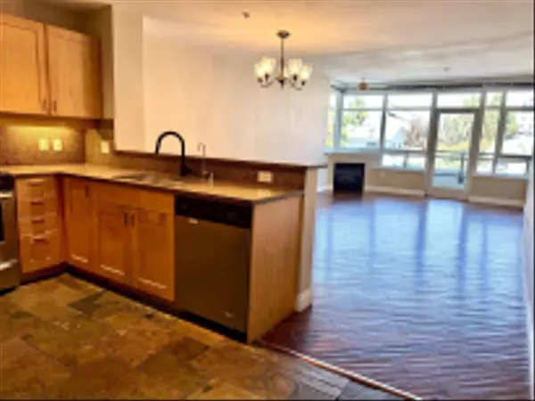 San Diego, CA 92103,475 Redwood st #205