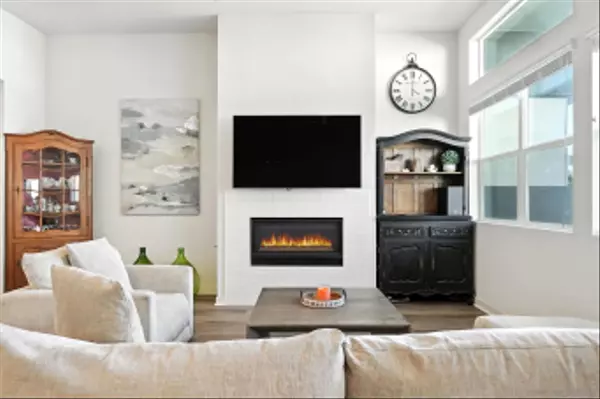 Chula Vista, CA 91915,3001 Bravo Loop #4
