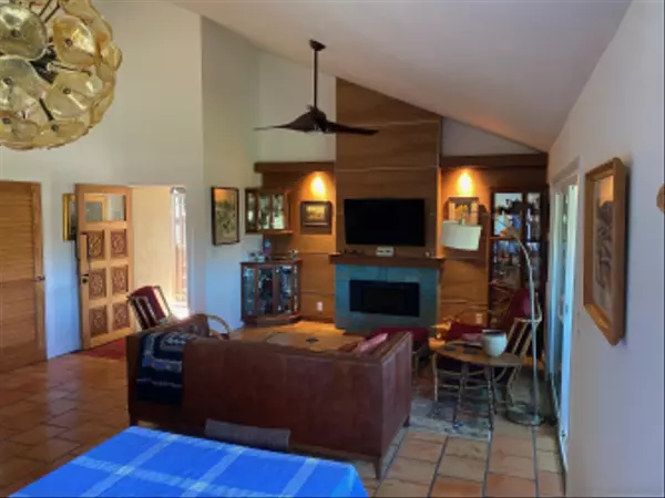 Cardiff, CA 92007,2269-71 Edinburg Ave