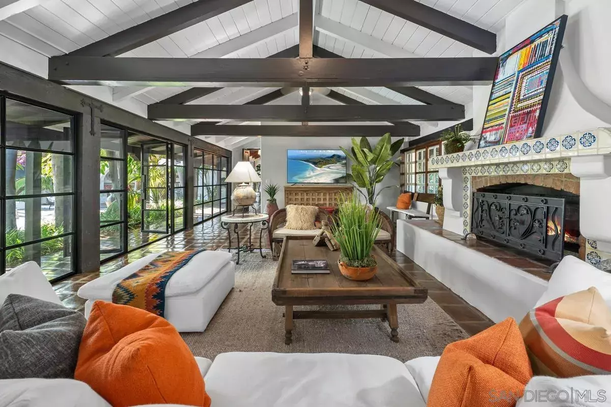 Rancho Santa Fe, CA 92067,17507 Los Morros