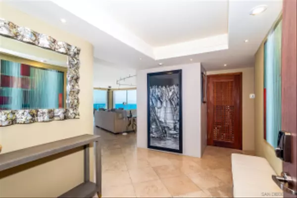 Coronado, CA 92118,1720 Avenida Del Mundo #604