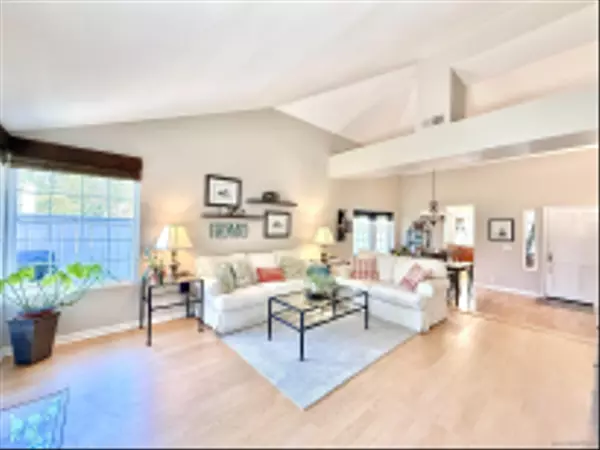 Encinitas, CA 92024,543 Rockport Ct