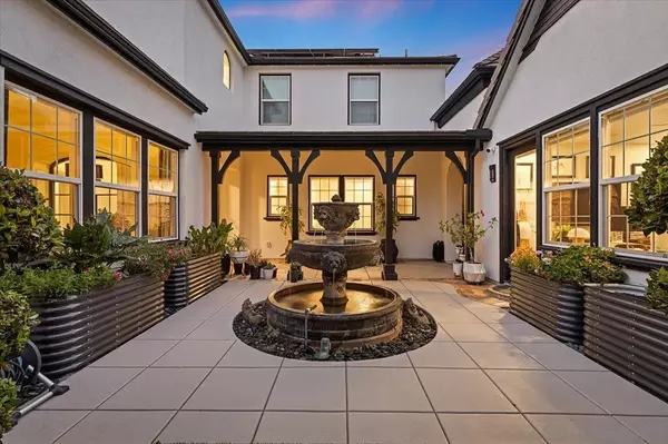 Carlsbad, CA 92009,7651 Sitio Manana