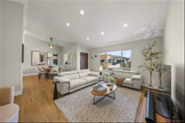 Spring Valley, CA 91977,9480 Avenida Acero