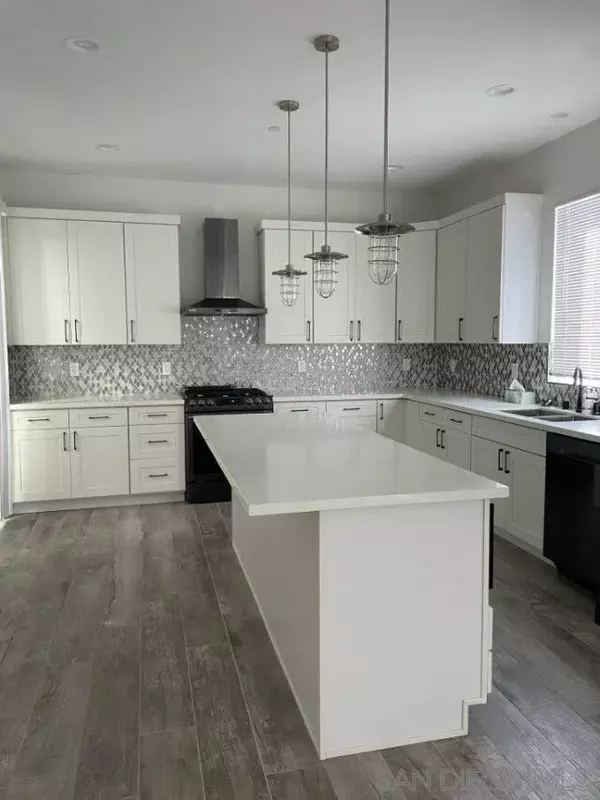 Imperial Beach, CA 91932,154 ELDER AVE