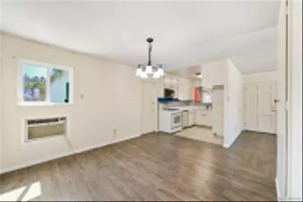 Spring Valley, CA 91977,8976 Rover St.