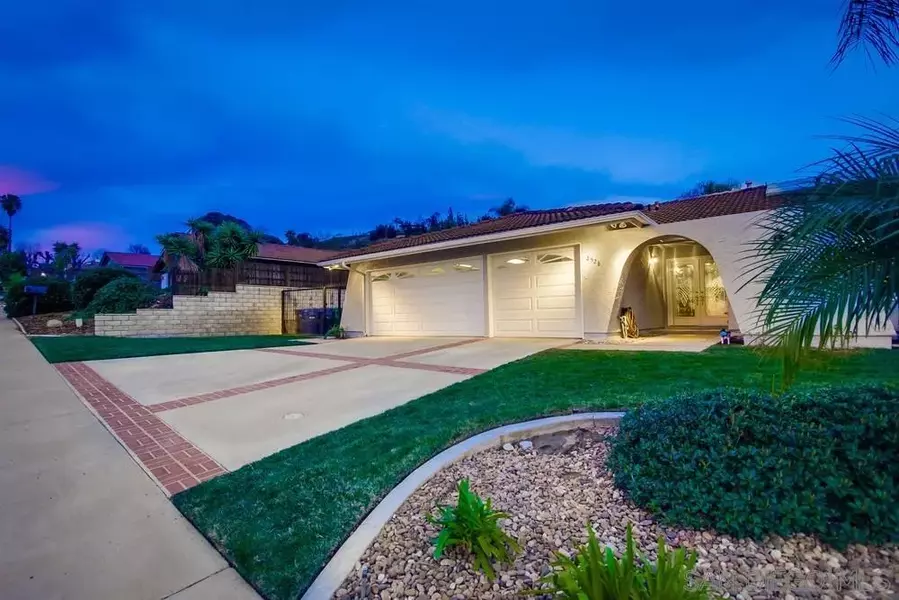 2528 Windmill View Road, El Cajon, CA 92020