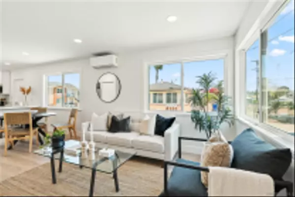 6492-6494 Lanston St., San Diego, CA 92111
