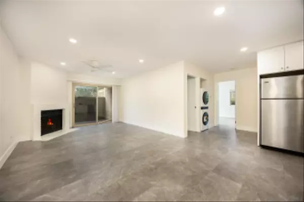 San Diego, CA 92139,2910 Alta View Dr #105