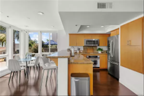 924 Hornblend Street, San Diego, CA 92109