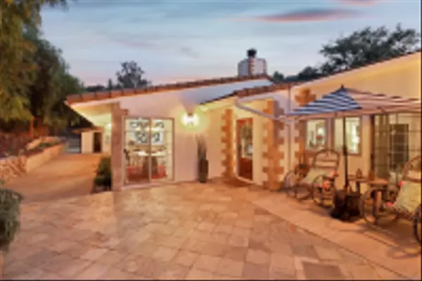 1165 Midway Dr, Alpine, CA 91901