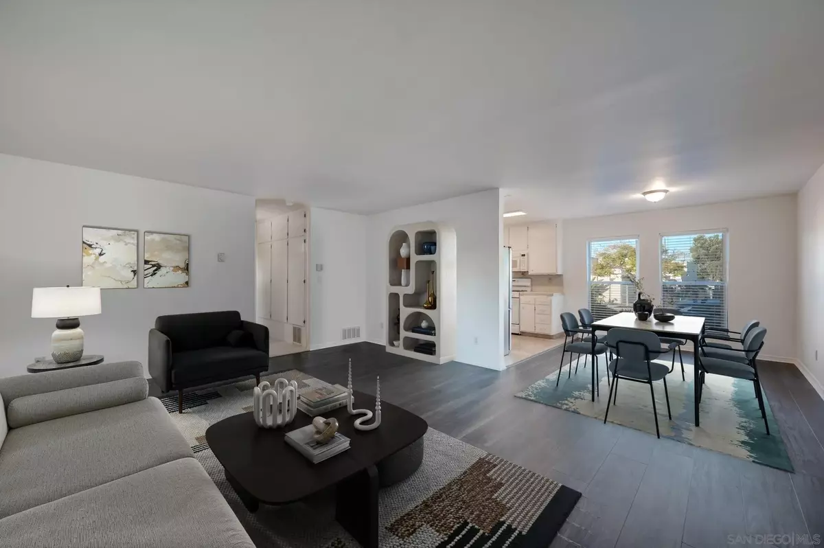 San Diego, CA 92117,4851 Cole St #1