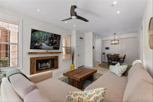 San Diego, CA 92128,18622 Caminito Cantilena #308