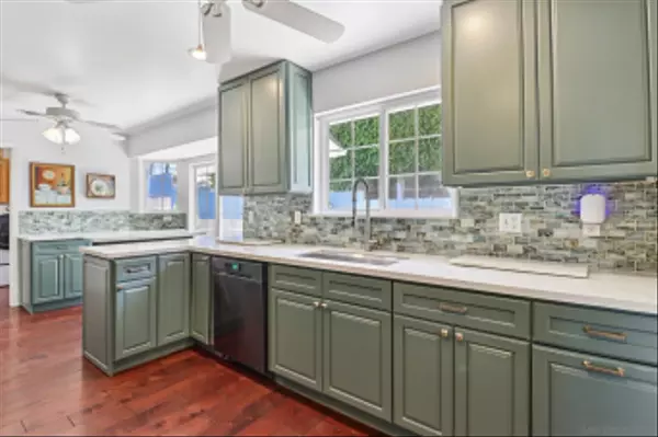 La Mesa, CA 91941,4464 Maple Ave