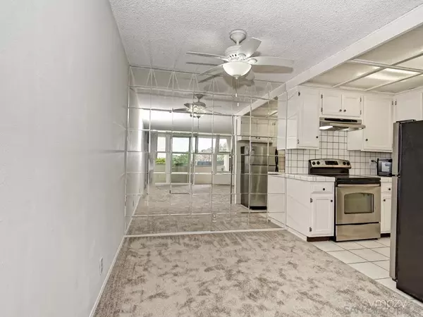 La Jolla, CA 92037,2510 TORREY PINES RD #312