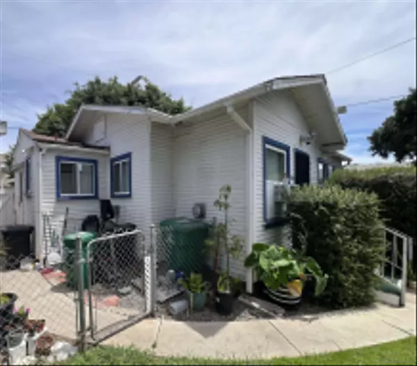 San Diego, CA 92105,4181- 4183 N 45th Street