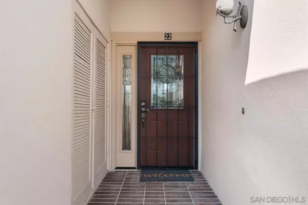 San Diego, CA 92128,17461 Plaza Abierto #22