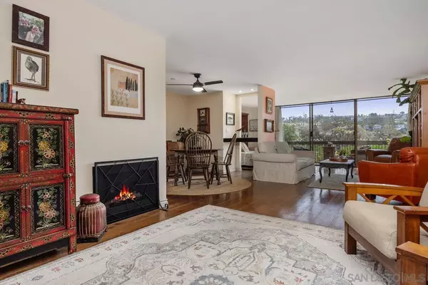 Carlsbad, CA 92009,2564 Navarra Dr #113