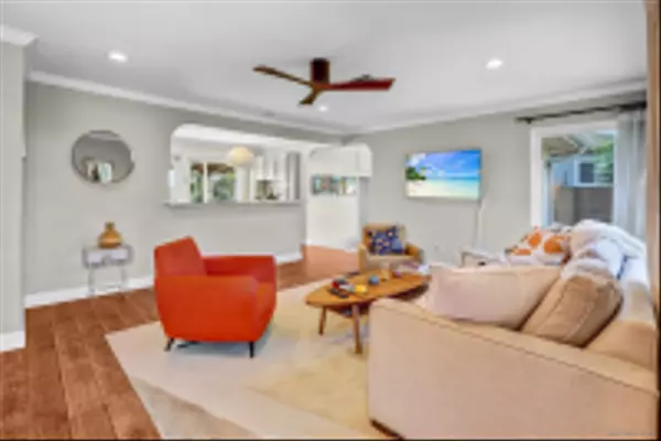 San Diego, CA 92115,4113 Loma Alta Dr