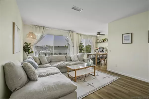 Oceanside, CA 92057,4212 Vista Del Rio Way #5